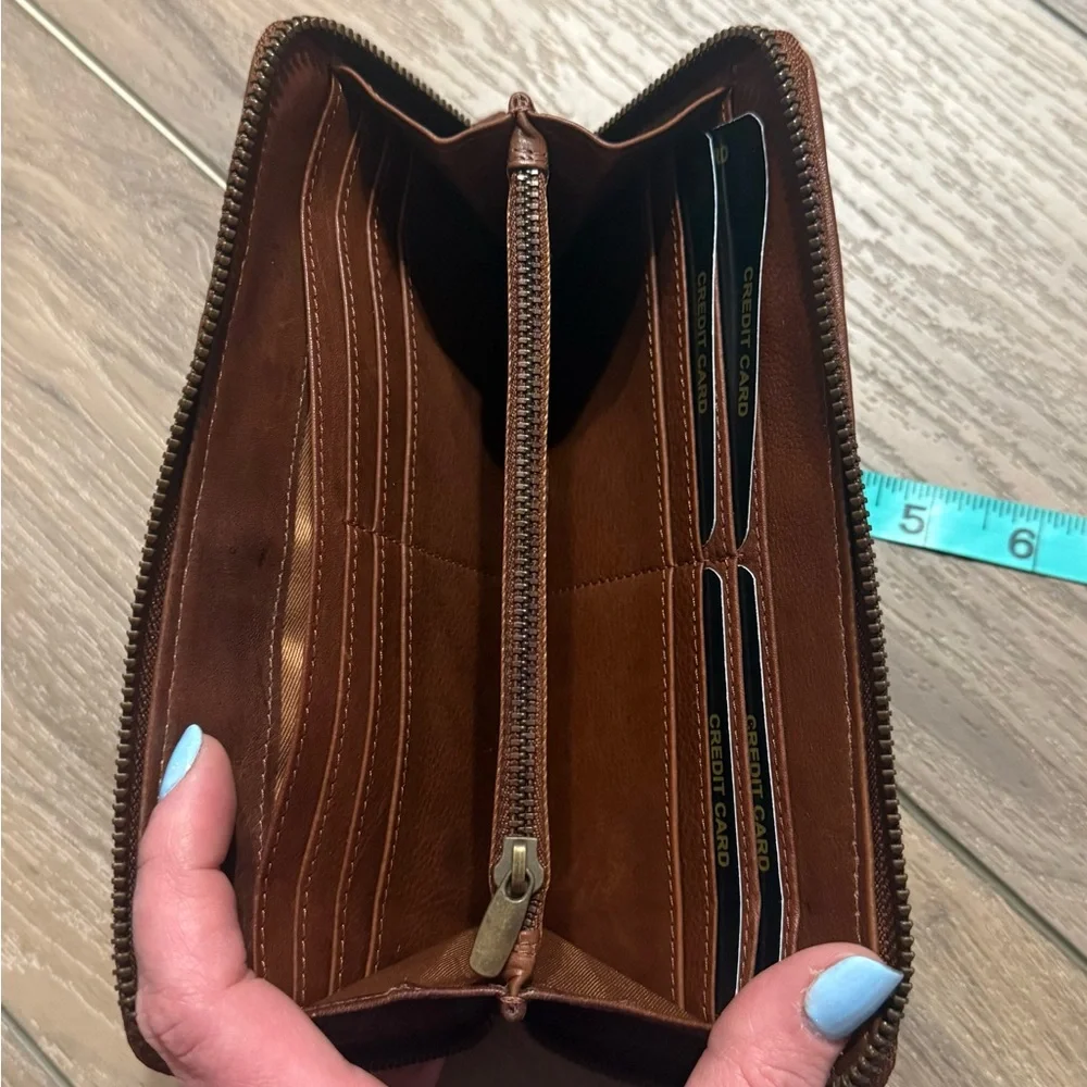Brown Woven Zip-Around Leather Wallet - Picture 4 of 8